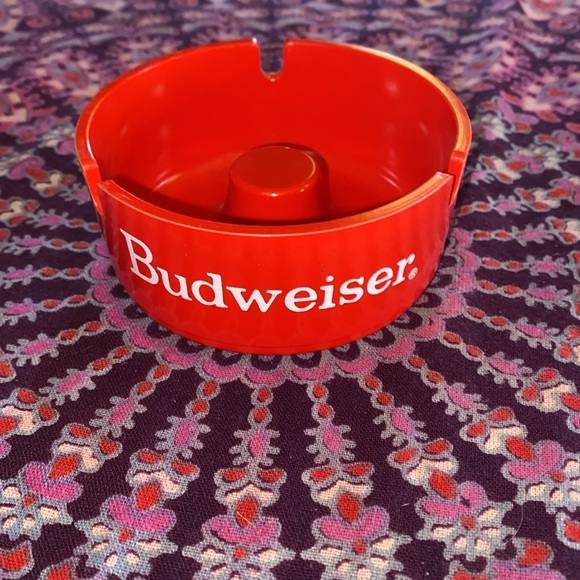 VTG 80s Budweiser Ashtray. Red Plastic approx. 3.75”. - Picture 2 of 9